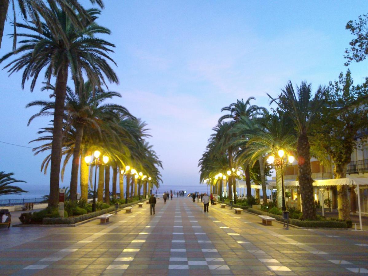 Stella Maris - Sleeps 4 Nerja Exterior foto
